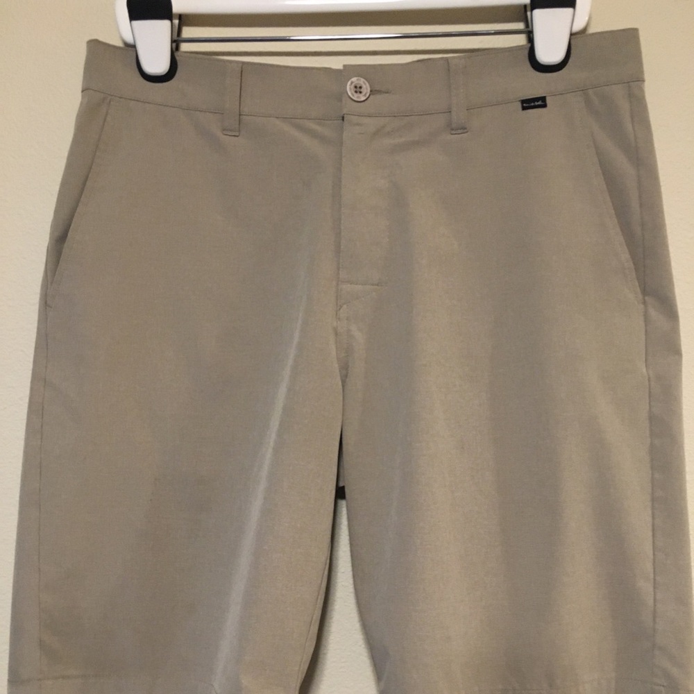 Travis Mathew Mens Beck Short Khaki Size 34 10" Inseam